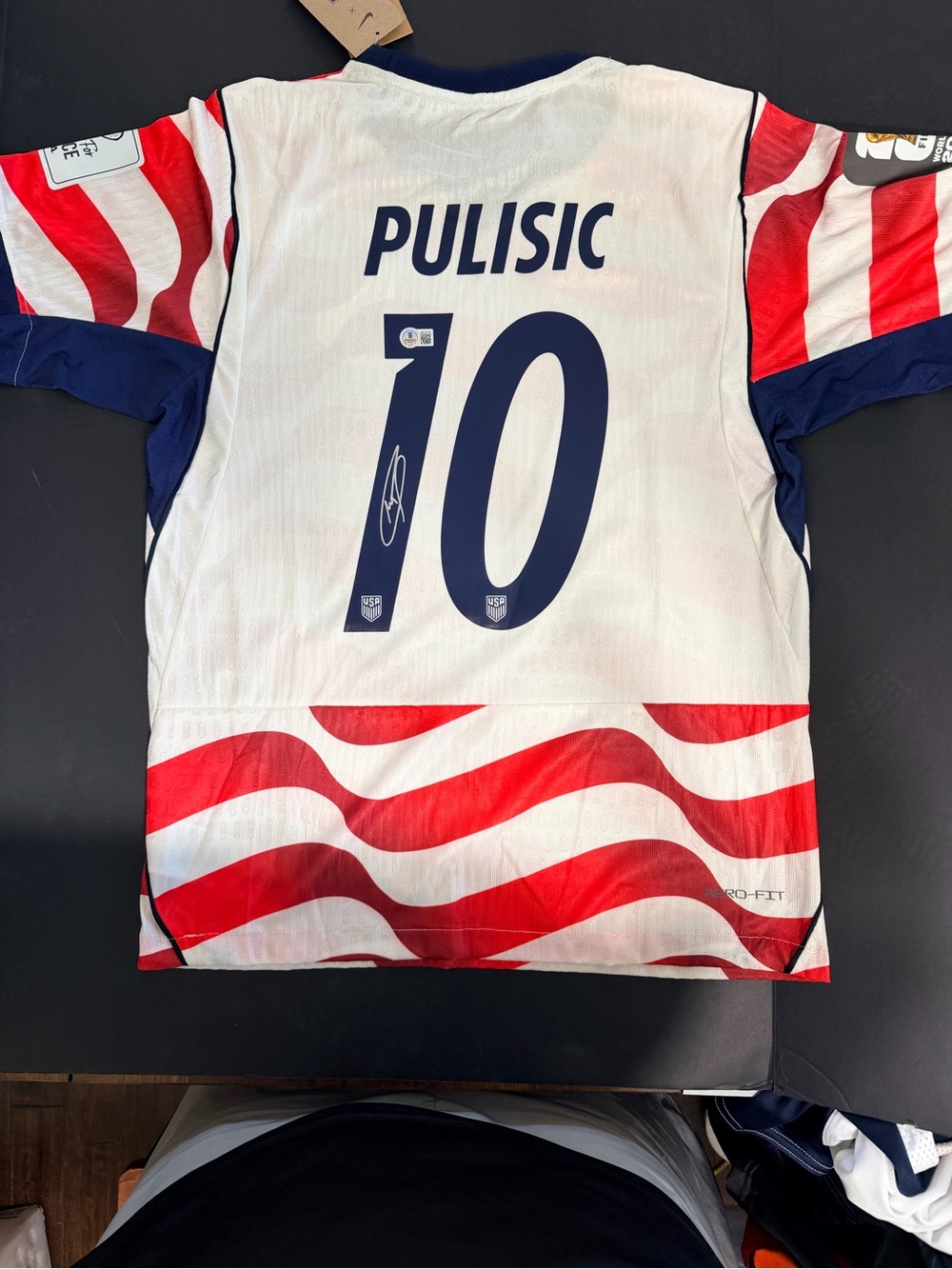 Nike Christian Pulisic Autographed Soccer Jersey #10 - Beckett Authenticated